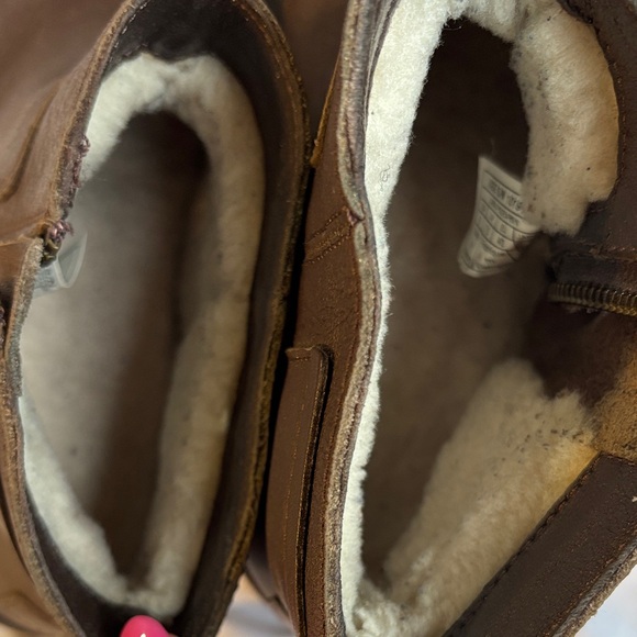 UGG Women’s Rea Leather Boots, Chocolate - Picture 6 of 7